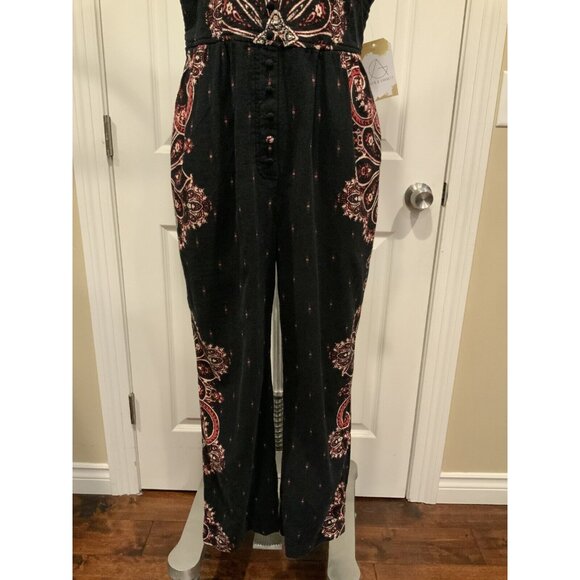 Free People Black, Red & White Paisley Print V-Neck Sleeveless Jumpsuit, Size S - Picture 3 of 8